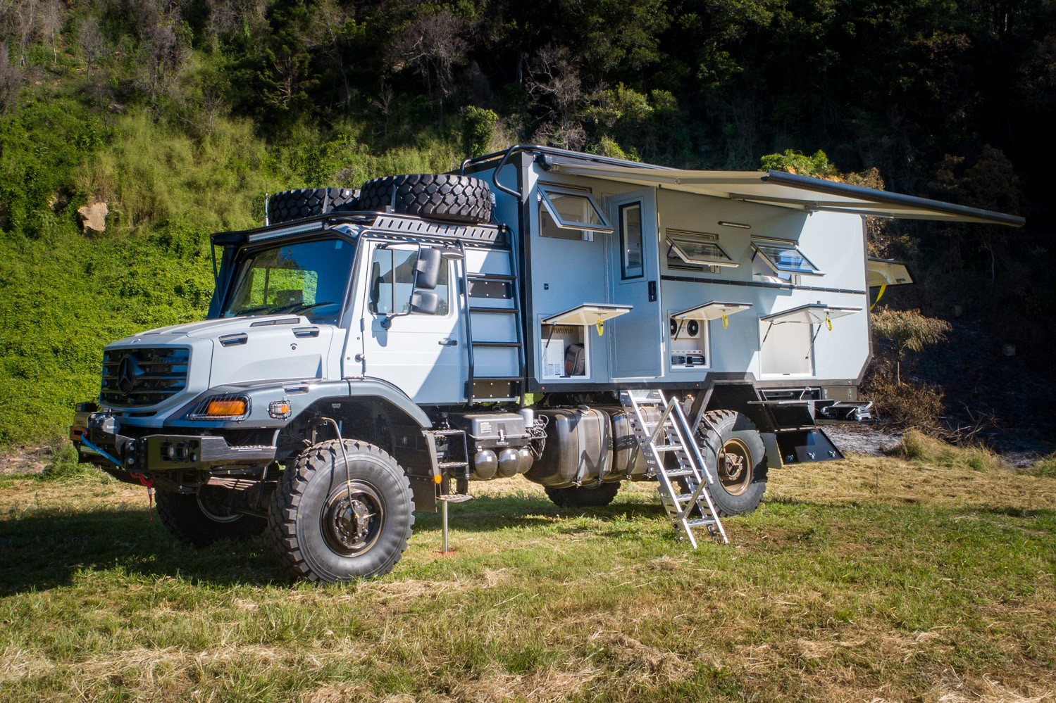 Image for 2020 Discovery X Zetros Expedition Vehicle